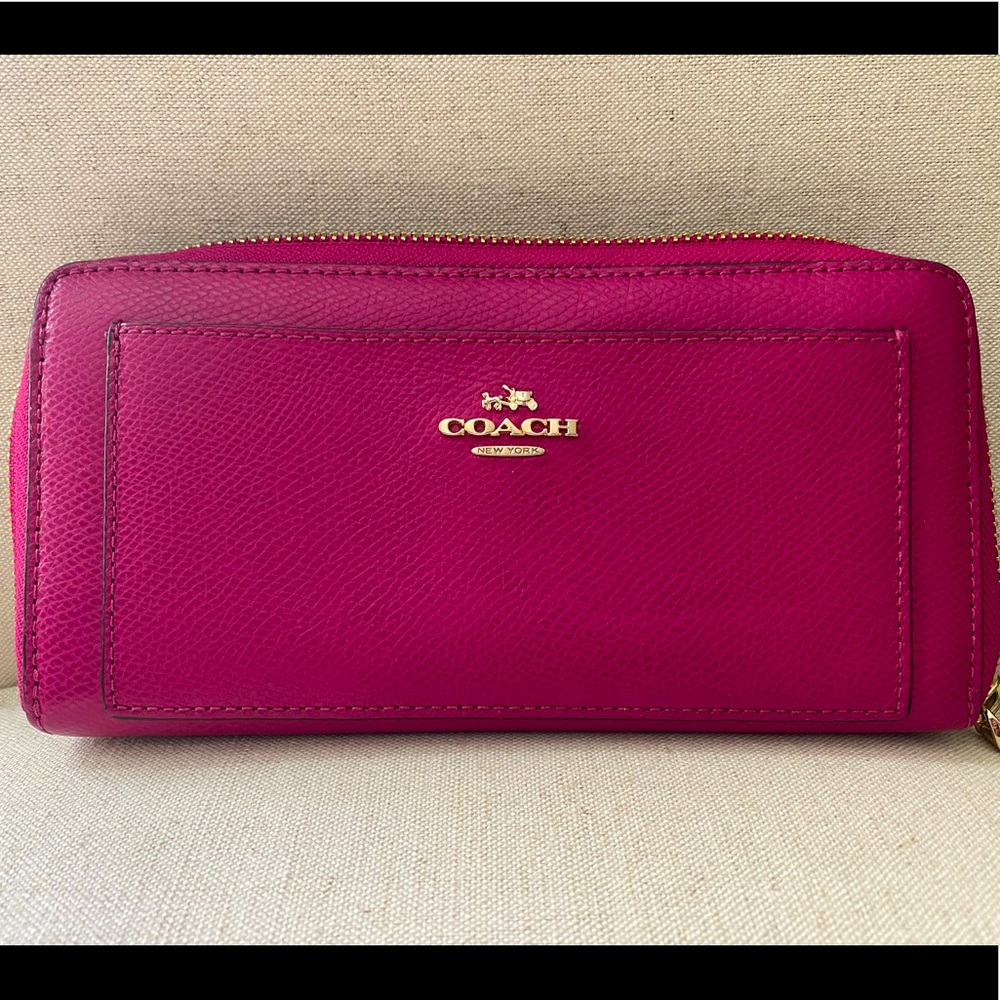 Coach (authentic) accordion wallet